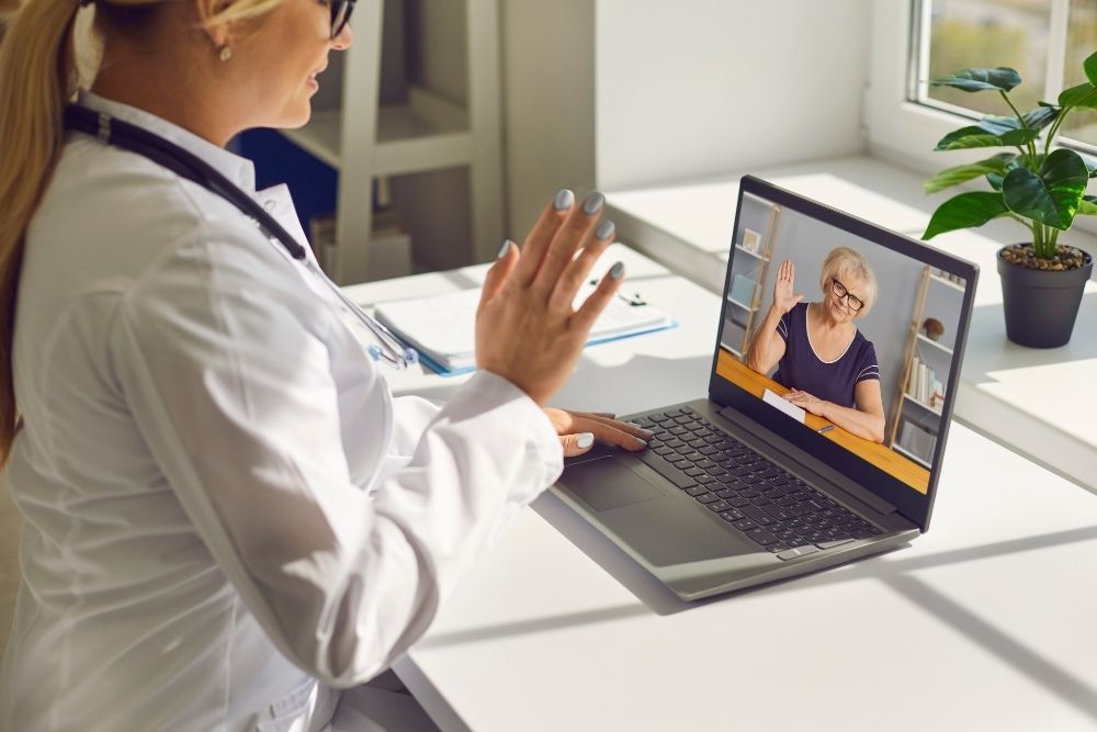 La loi intègre le recours à la télémédecine